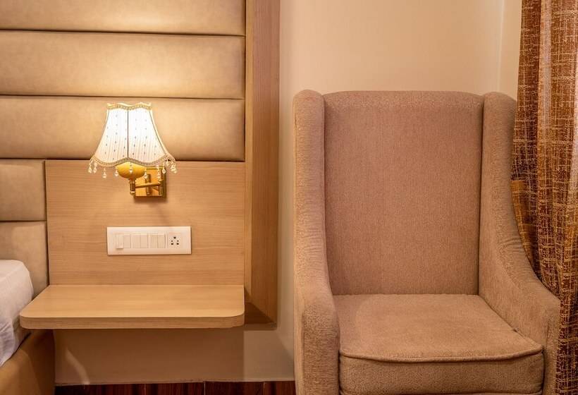 בית מלון כפרי White Rock By The Solitaire Hospitality