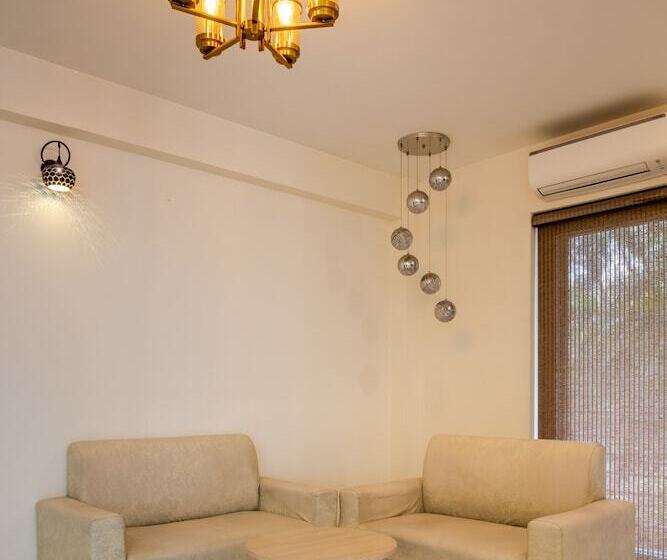 בית מלון כפרי White Rock By The Solitaire Hospitality