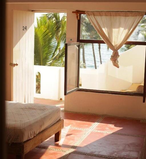 ユースホステル La Coral Beach House