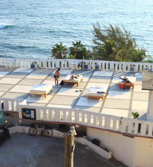 ユースホステル La Coral Beach House