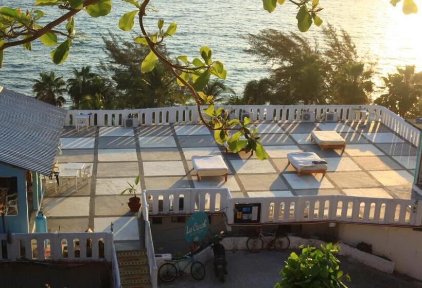 ユースホステル La Coral Beach House