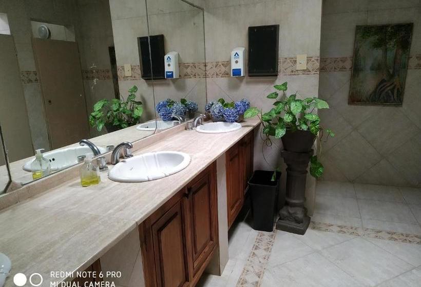 Общежитие La Isleña Habitaciones