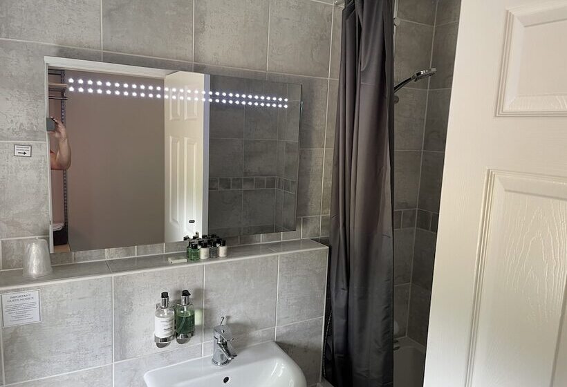 ユースホステル Village Limits Bed And Breakfast Rooms