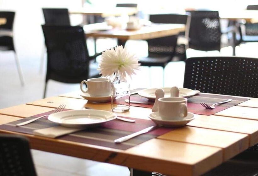 Copperwood Hotel And Conferencing