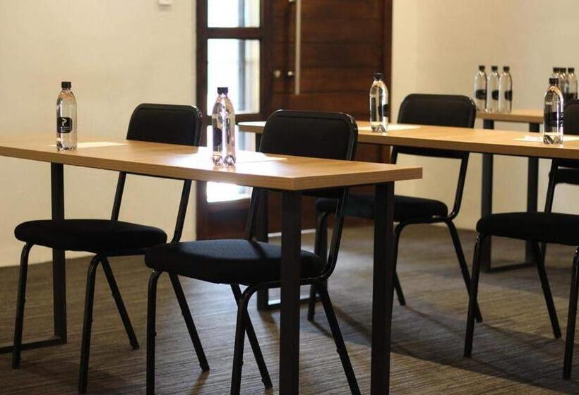 Copperwood Hotel And Conferencing