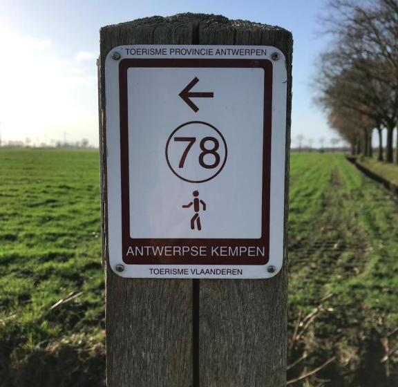 酒店 De Jachthoorn