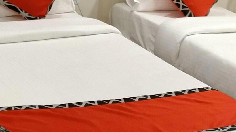 Отель Empire Inn