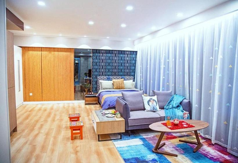 Naran Residence Lifestyle Serviced Apartment