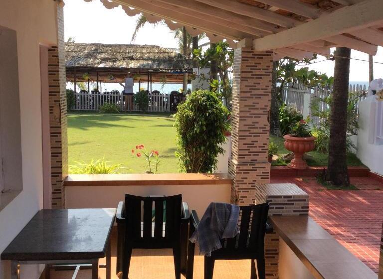 بنسيون Anthy’s Guesthouse And Restaurant