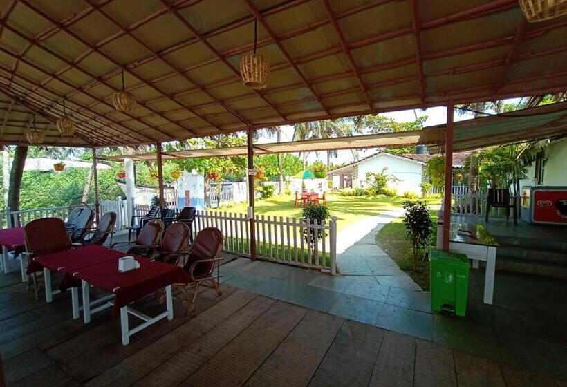 بنسيون Anthy’s Guesthouse And Restaurant