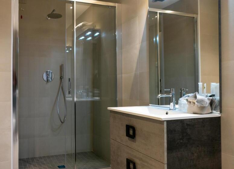 פנסיון Brigante Suites