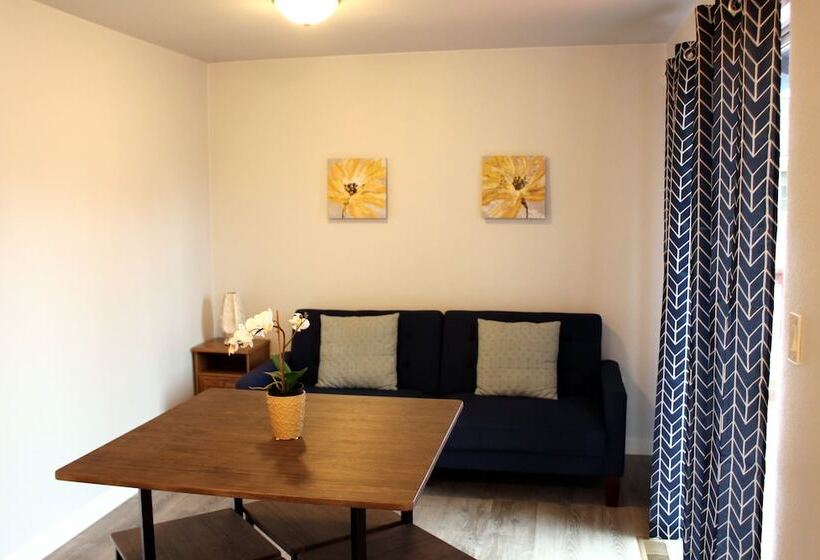 펜션 Rainier Guesthouse