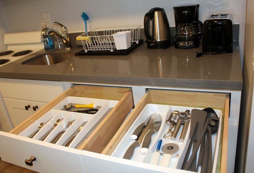 بنسيون Rainier Guesthouse