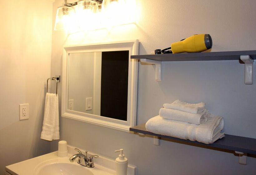 بنسيون Rainier Guesthouse