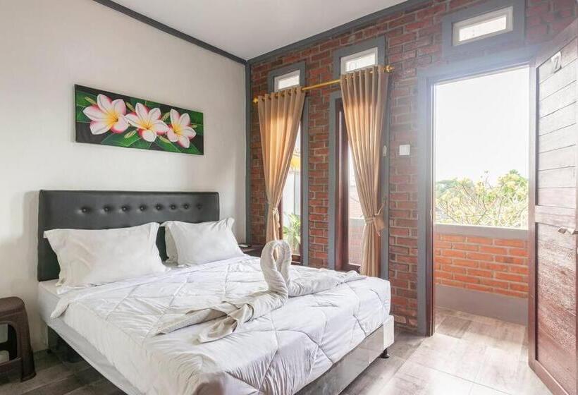 פנסיון The Backyard House