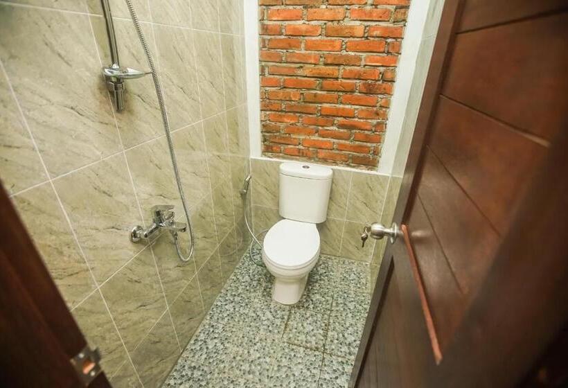 פנסיון The Backyard House