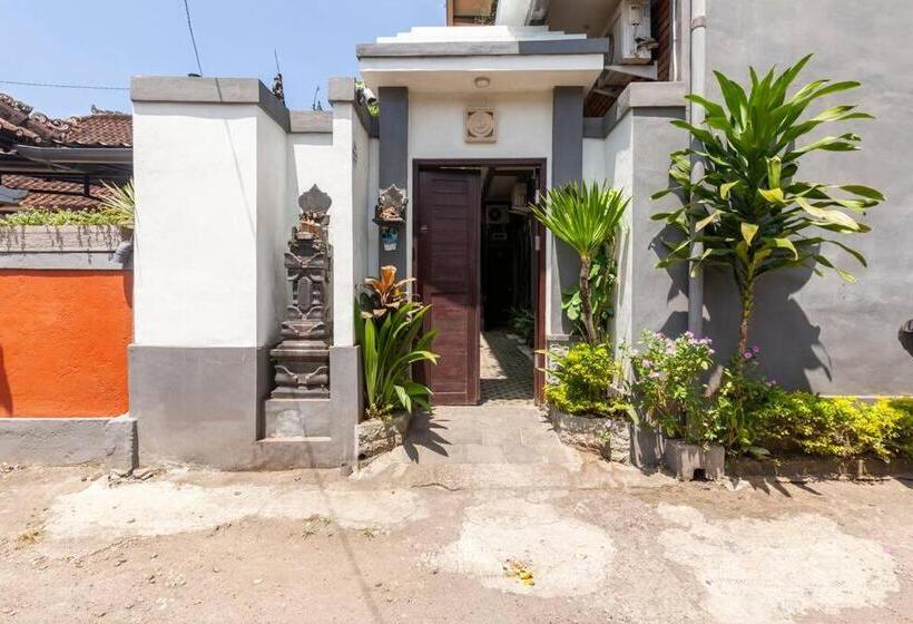 פנסיון The Backyard House