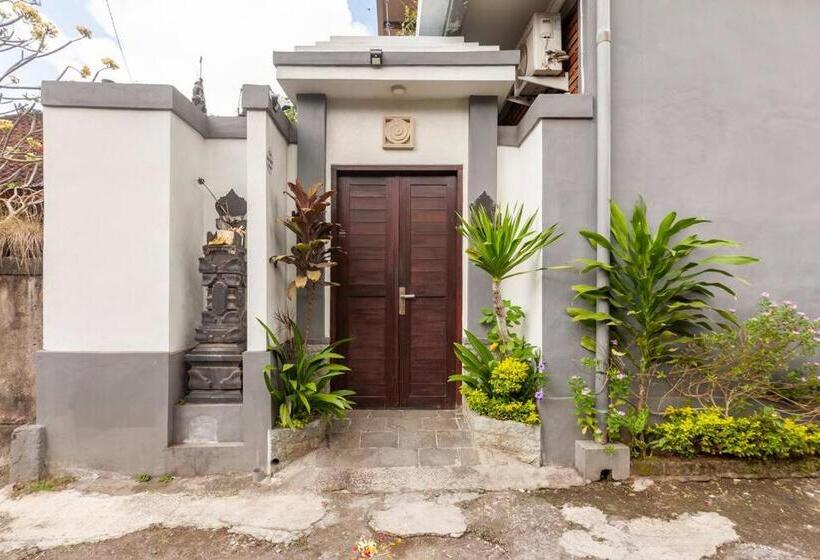 פנסיון The Backyard House