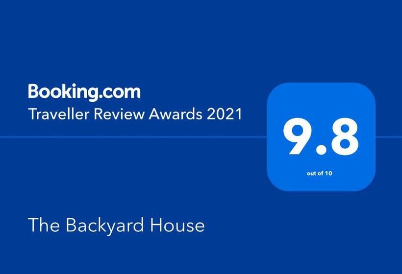 פנסיון The Backyard House