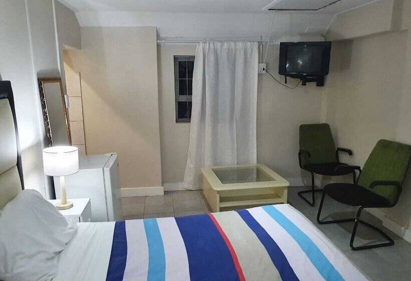 Пансион The Monument Guesthouse