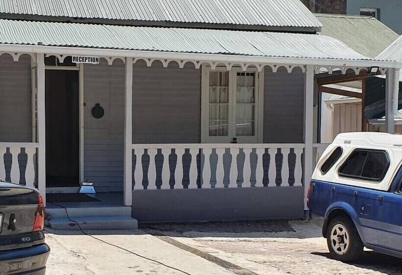 Пансион The Monument Guesthouse