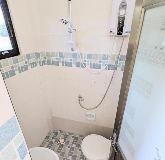 هاستل Charlina Inn Panglao