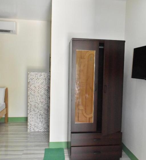 هاستل Charlina Inn Panglao