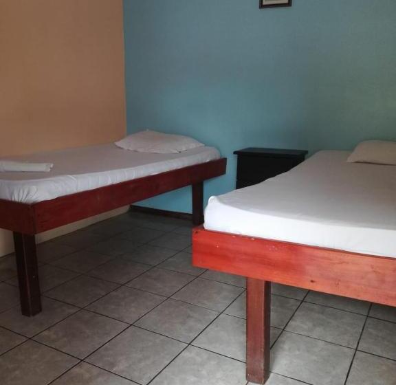 Costa Linda Art Hostel