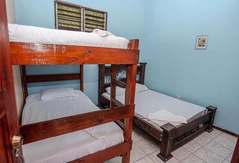 Costa Linda Art Hostel