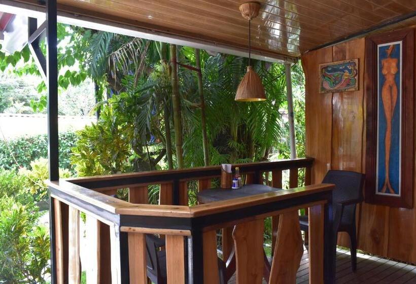 Costa Linda Art Hostel