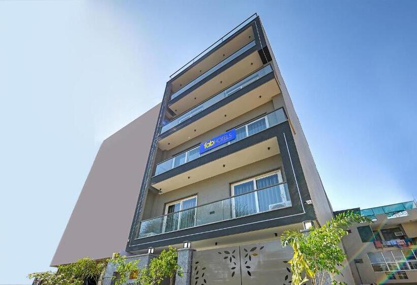 Fabhotel Soft Petals