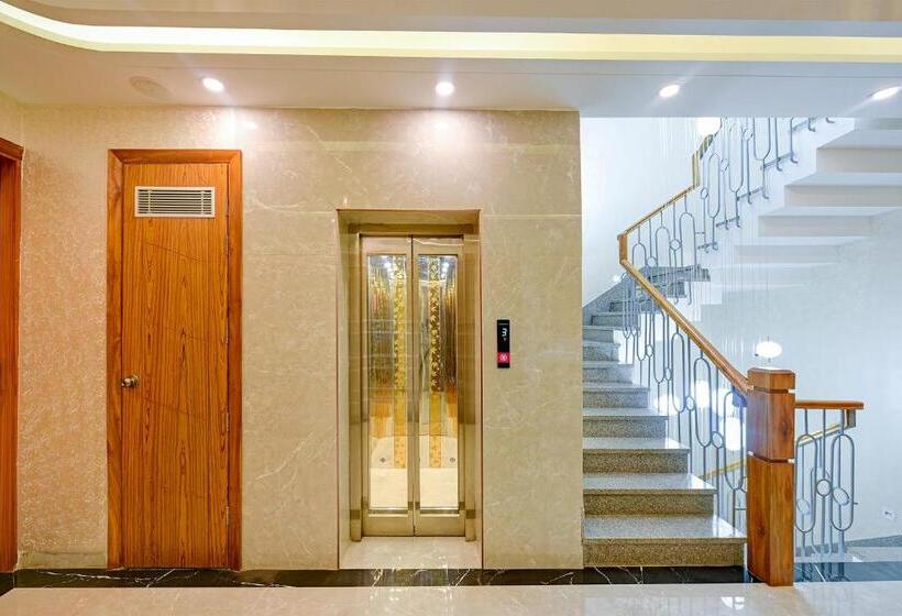 Fabhotel Soft Petals