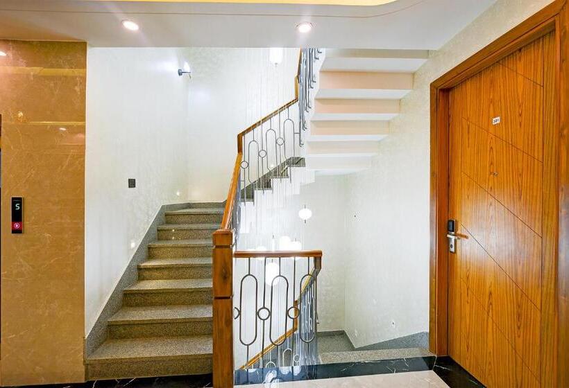 Fabhotel Soft Petals