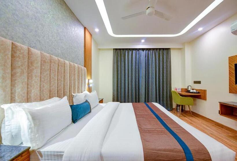 Fabhotel Soft Petals