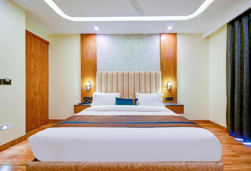 Fabhotel Soft Petals