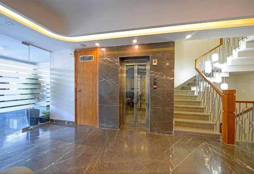 Fabhotel Soft Petals