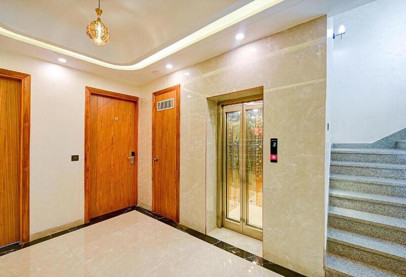 Fabhotel Soft Petals