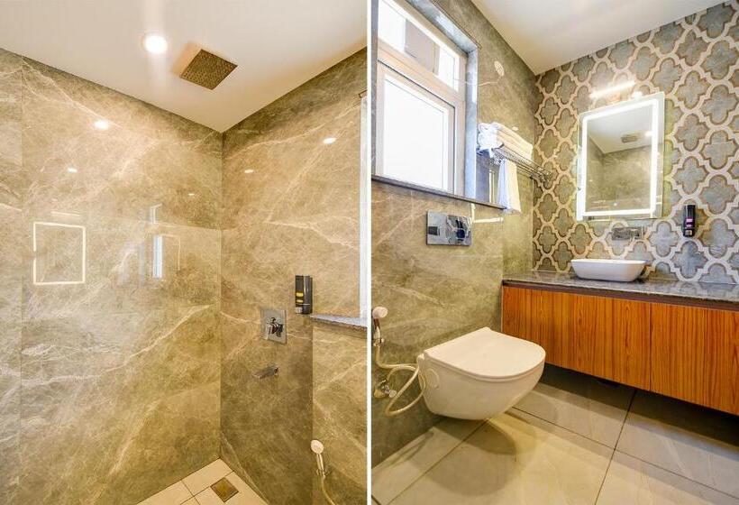 Fabhotel Soft Petals