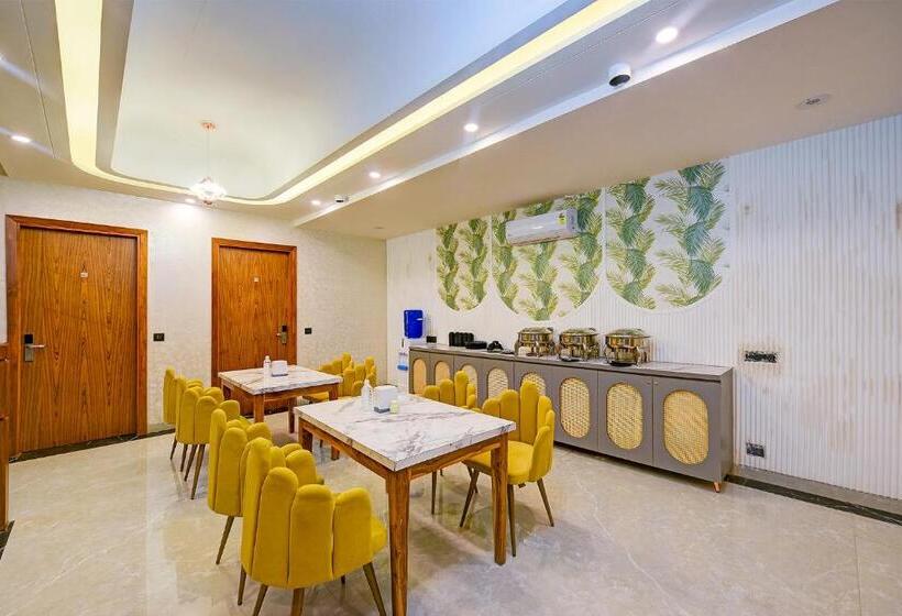 Fabhotel Soft Petals