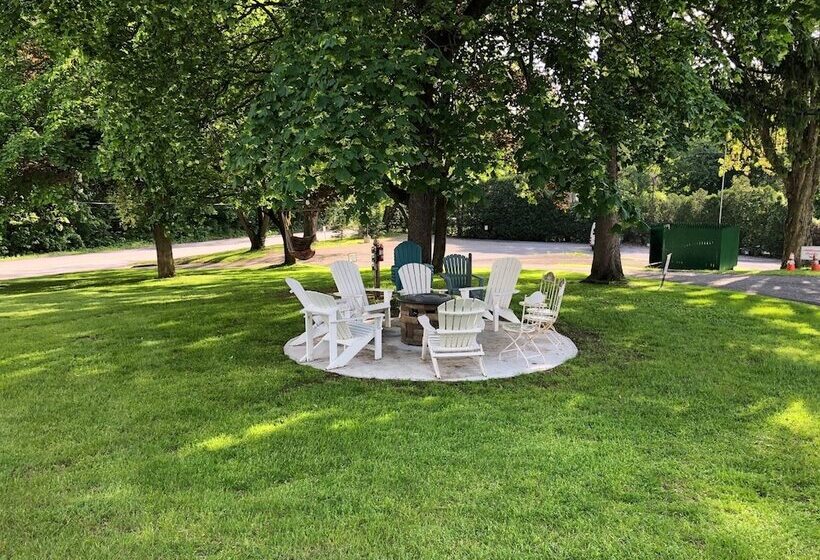 בית מלון כפרי Anne S Washington Inn