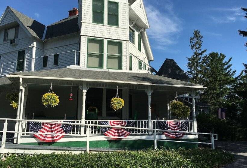 בית מלון כפרי Anne S Washington Inn