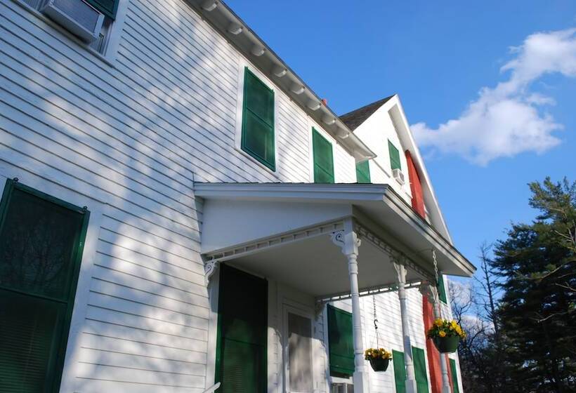 בית מלון כפרי Anne S Washington Inn