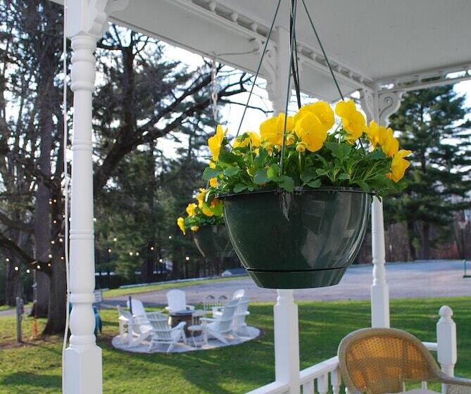 בית מלון כפרי Anne S Washington Inn