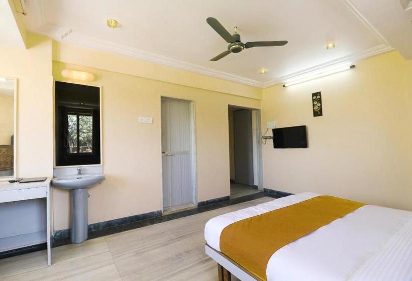 فندق Fabexpress Sumitra Residency