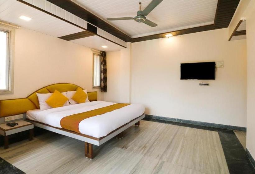 فندق Fabexpress Sumitra Residency