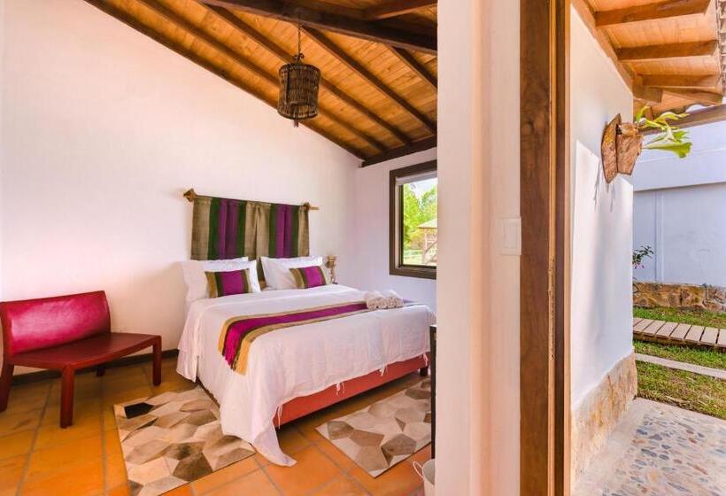 Отель Kawa Mountain Retreat