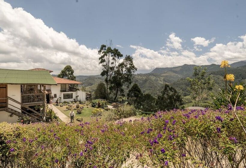 Отель Kawa Mountain Retreat