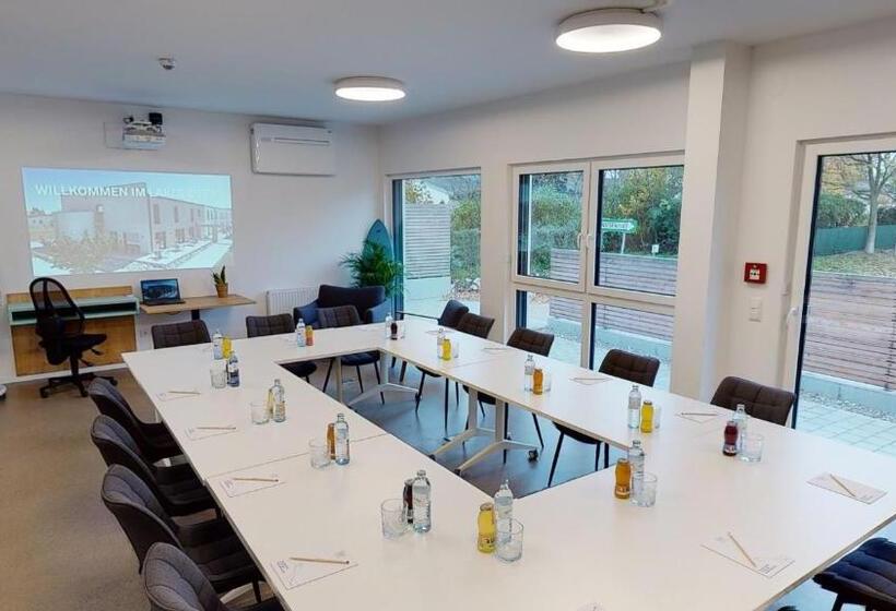 Отель Lakeside77