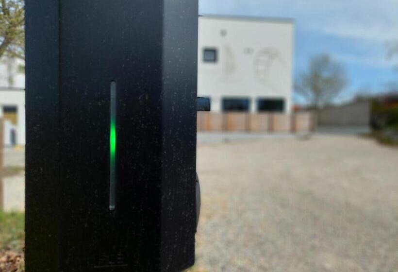 Отель Lakeside77