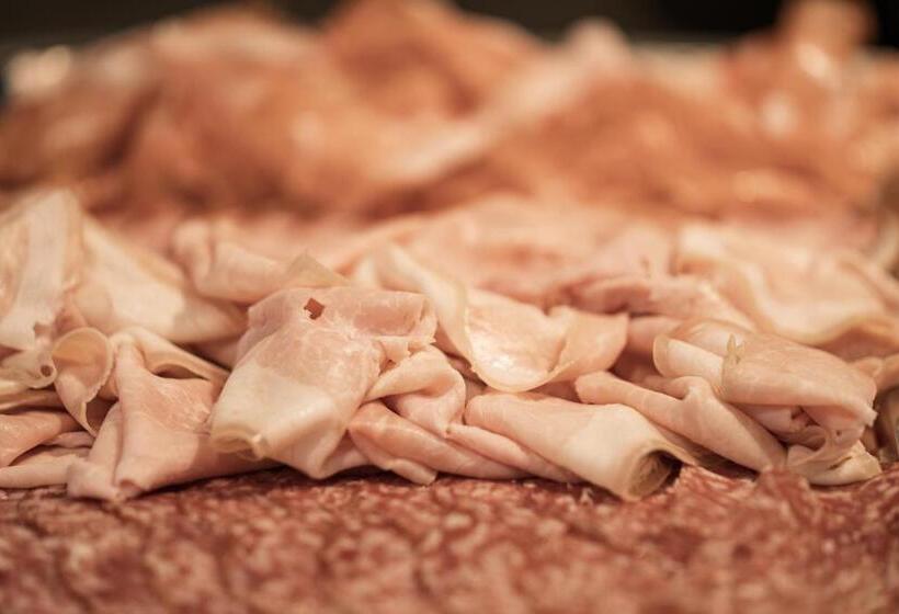 Отель Lakeside77